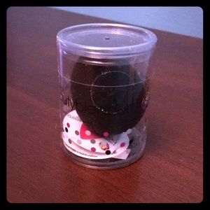 Beauty Blender Makeup Sponge